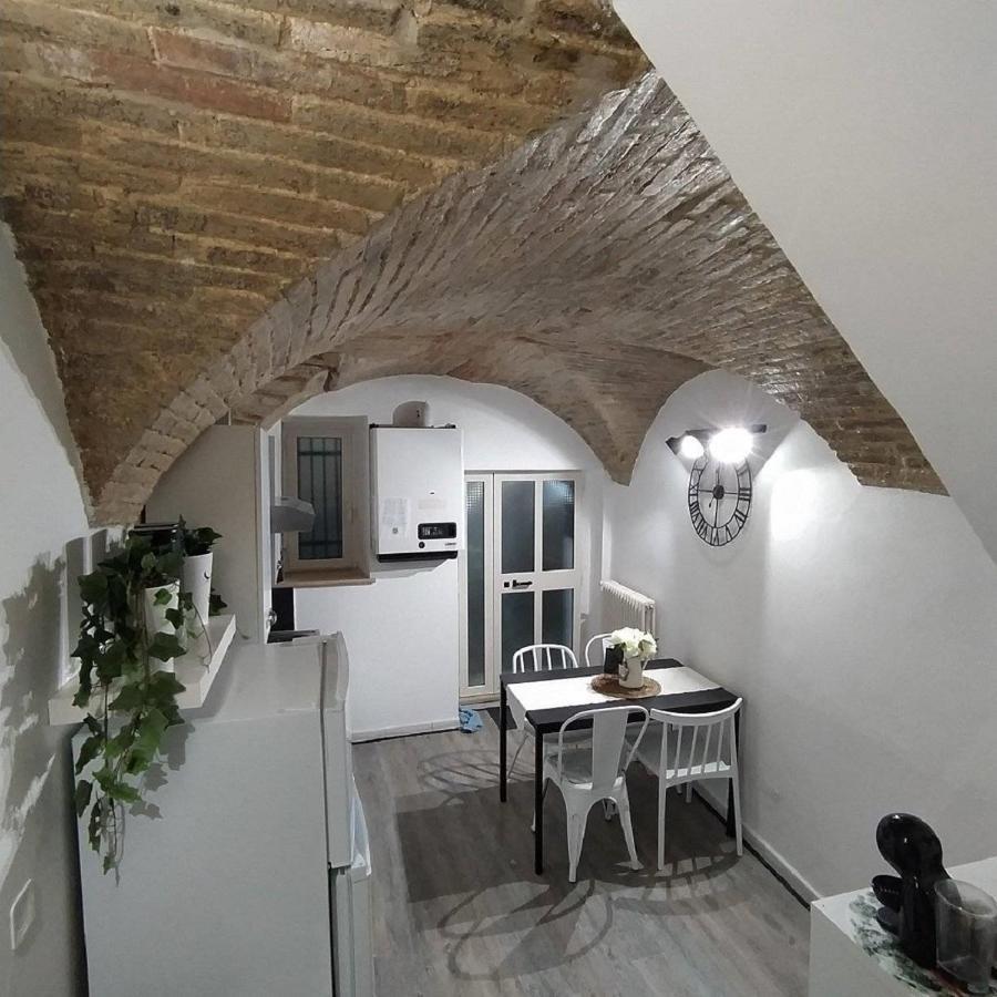 Casa In Centro Storico Vista Gran Sasso Apartment Atri Exterior photo