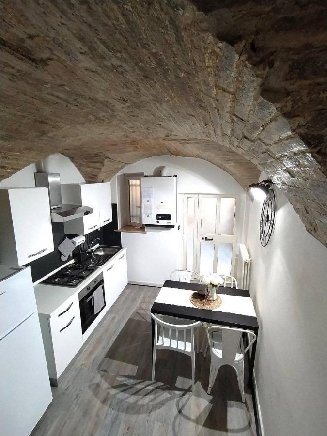 Casa In Centro Storico Vista Gran Sasso Apartment Atri Exterior photo